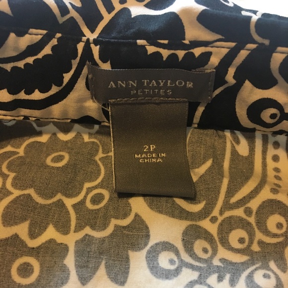 Ann Taylor Black & White Wrap Blouse - Size 2P - Picture 2 of 6